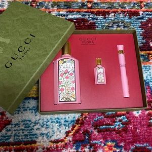 NEW Gucci Flora Gorgeous Gardenia Perfume Gift Set